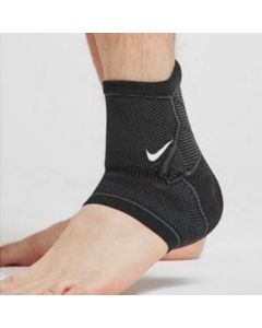 NIKE Knitted Ankle Sleeve In Black/White